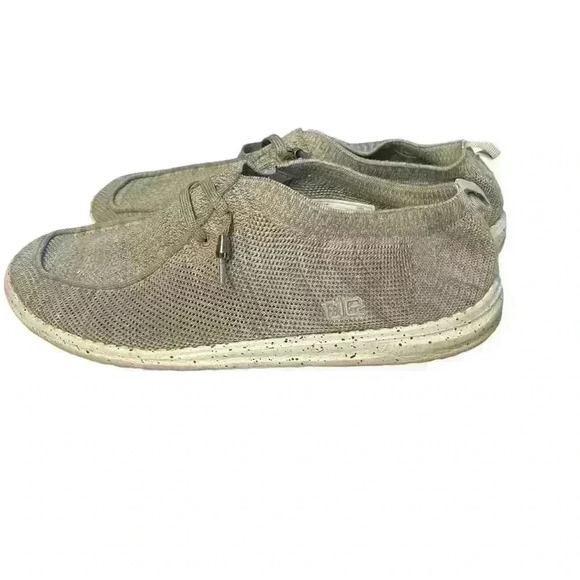 Hey Dude WALLY light grey Round Toe Slip On Casual Comfort Shoes Men 11 - Picture 6 of 9